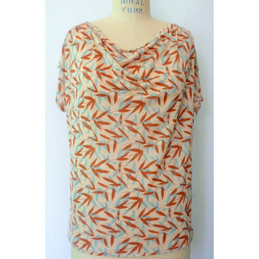 FOREVER 21 BLUE RUST LEAF PRINT COWL TOP M